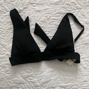 NWT Aerie Black Swimsuit Top Size Large